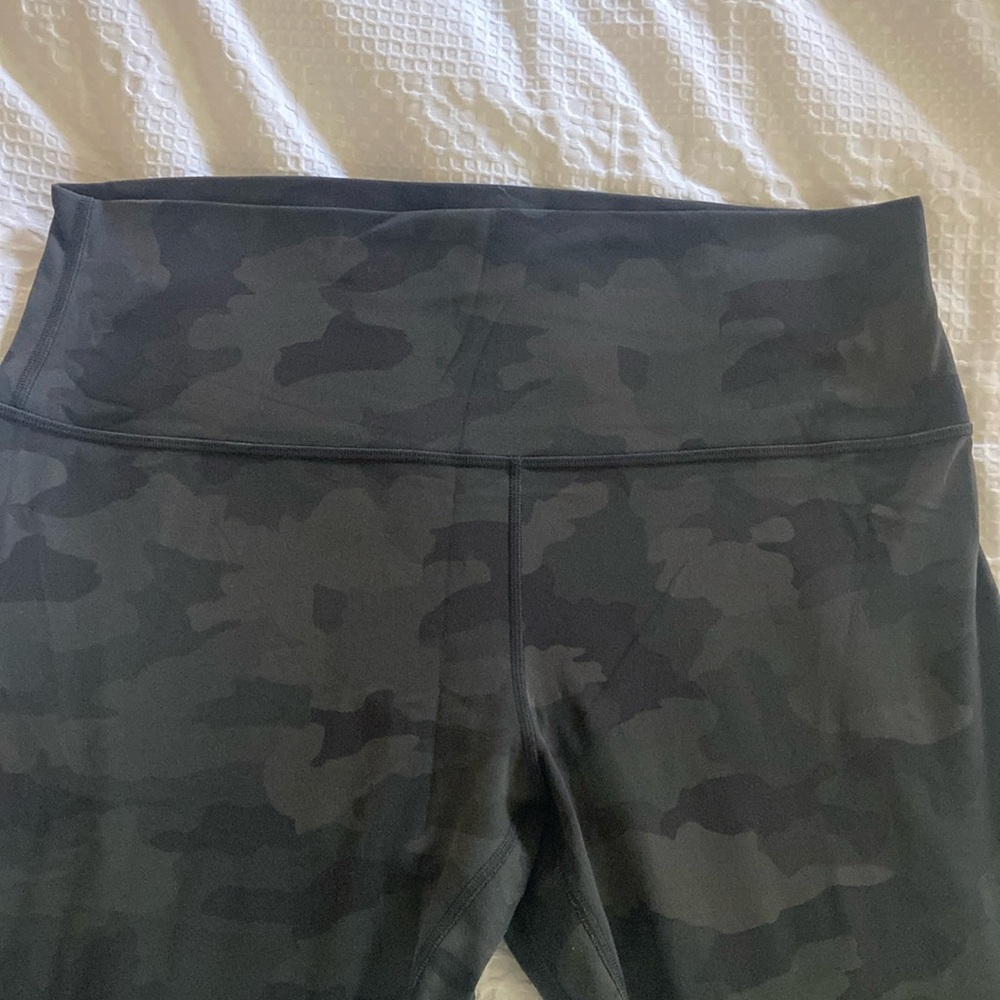 Lululemon Capri Length Women’s Camo Leggings. Size 16. Like New.
